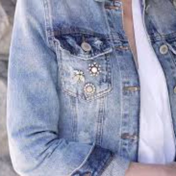 5/6 10 AM EST Derby Day Brooch Blow-Out - Picture 10 of 11